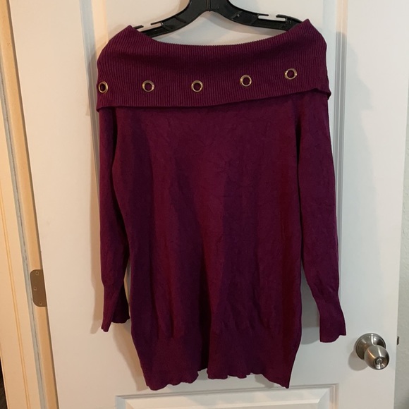 Off the shoulder sweater - Picture 2 of 5